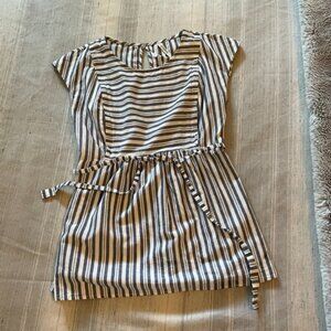 Seraphine Maternity/nursing top US 2